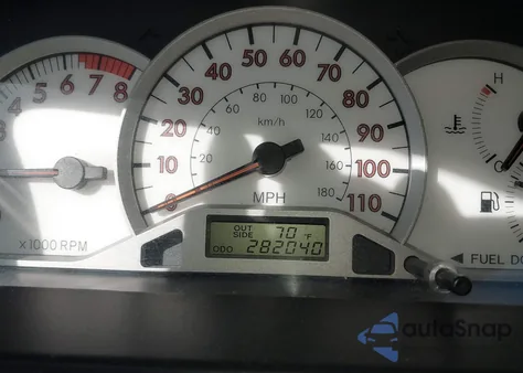 2005 Toyota Corolla S z USA, uszkodzony, nr VIN 1NXBR32E85Z460463